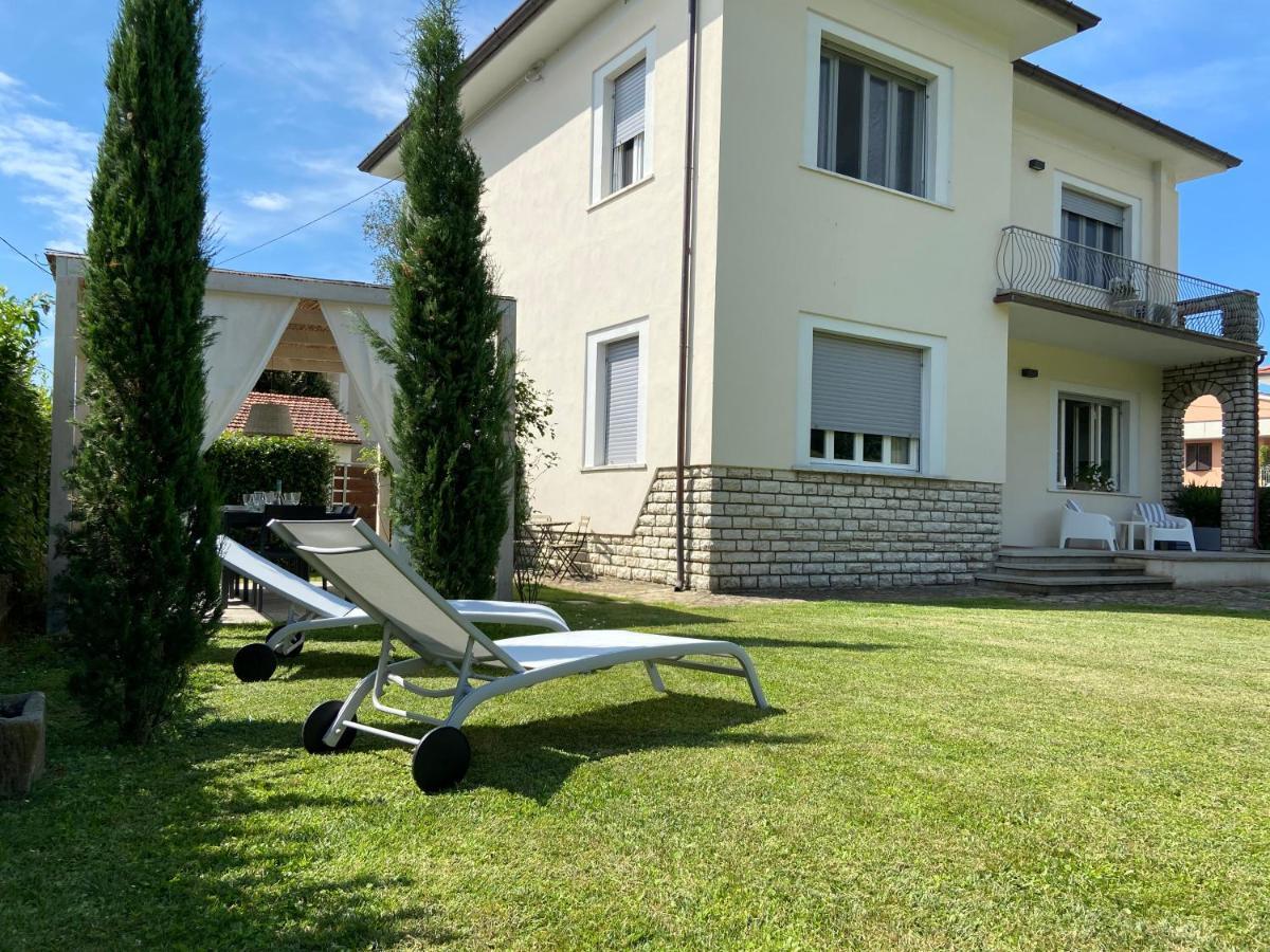 Nave York Apartment Lucca Exterior photo