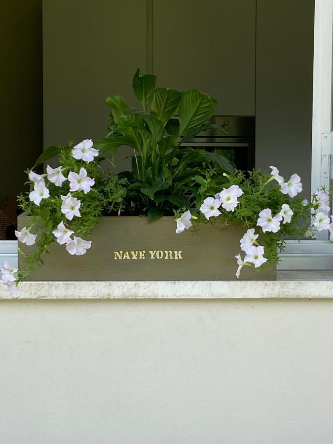 Nave York Apartment Lucca Exterior photo
